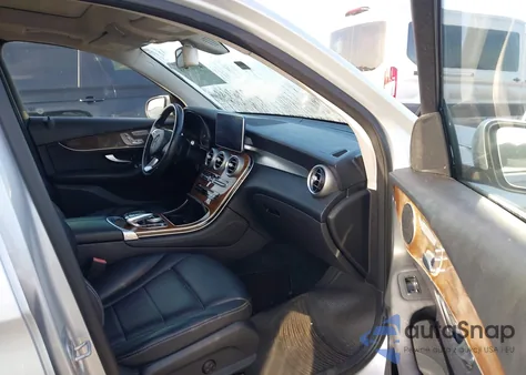 2016 Mercedes-Benz Glc 300 from USA, damaged, VIN WDC0G4JB2GF028080